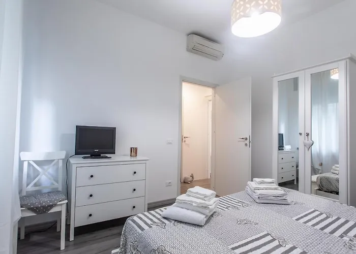 Апартаменты Moon River House